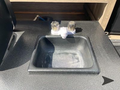 2022 CrossRoads RV Zinger - Photo 11