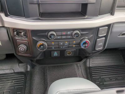 2026 Ford F-250SD — photo 18 view