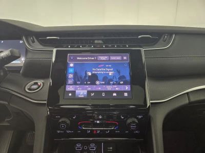 2025 Jeep Grand Cherokee — photo 14 view