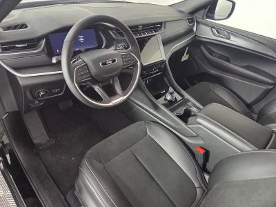 2025 Jeep Grand Cherokee — photo 11 view