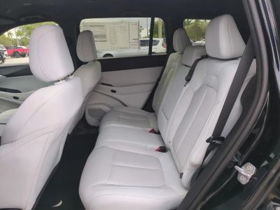 2026 Jeep Cherokee — photo 14 view