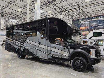 2027 Thor Motor Coach MAGNITUDE GRAND - Photo 1