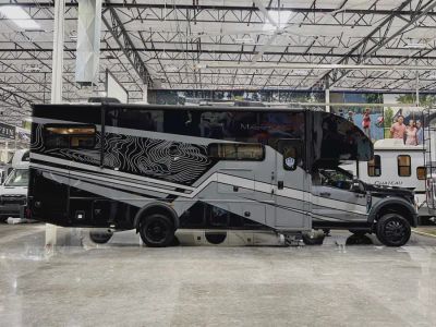 2027 Thor Motor Coach MAGNITUDE GRAND - Photo 23