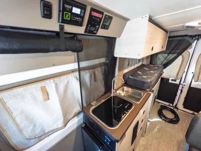 2027 Winnebago SOLIS POCKET — photo 9 view