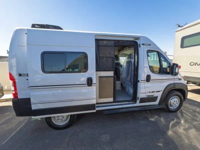 2027 Winnebago SOLIS POCKET — photo 16 view