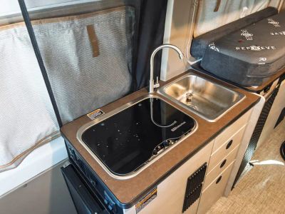 2027 Winnebago SOLIS POCKET — photo 10 view