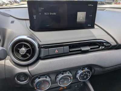2026 Mazda MX-5 Miata — photo 16 view