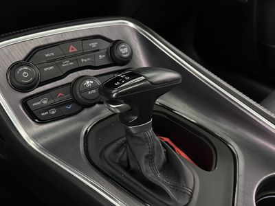 2018 Dodge Challenger - Photo 15