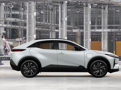2026 Toyota C-HR — photo 12 view