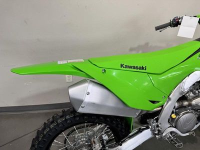 2026 Kawasaki KX450 - Photo 10
