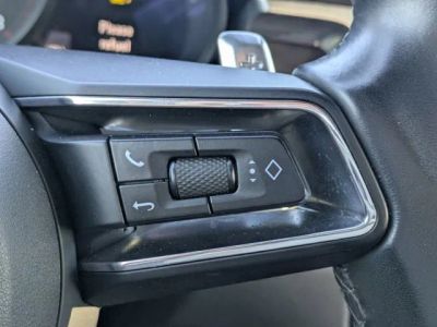 2022 Porsche Macan — photo 21 view