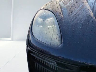 2022 Porsche Macan — photo 8 view