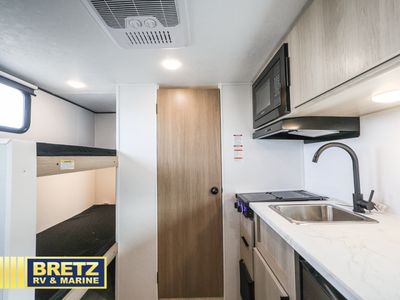 2026 Dutchmen RV Colorado — photo 9 view
