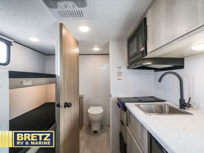 2026 Dutchmen RV Colorado — photo 10 view