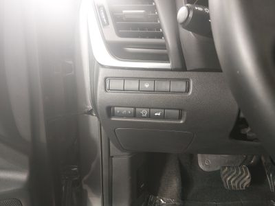 2025 Nissan Rogue - Photo 13