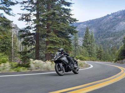 2026 Yamaha YZF-R3 - Photo 17