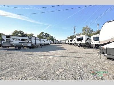 2027 Coachmen RV Catalina Summit Series 8 — photo 30 view