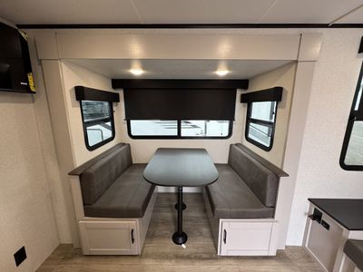 2026 Jayco Jay Feather Air - Photo 13