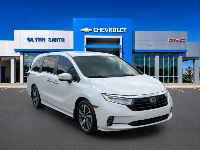 2023 Honda Odyssey — rear three-quarter view