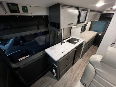 2025 Thor Motor Coach DAZZLE - Photo 7