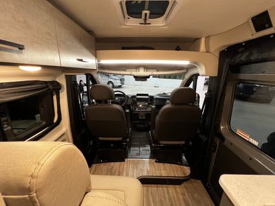 2025 Thor Motor Coach DAZZLE - Photo 5