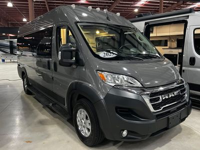2025 Thor Motor Coach DAZZLE - Photo 1