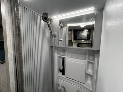 2025 Thor Motor Coach DAZZLE - Photo 31