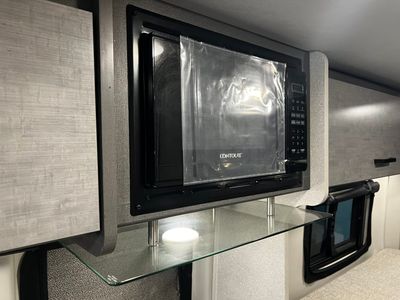 2025 Thor Motor Coach DAZZLE - Photo 12
