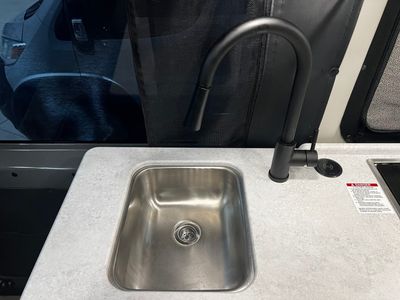 2025 Thor Motor Coach DAZZLE - Photo 8