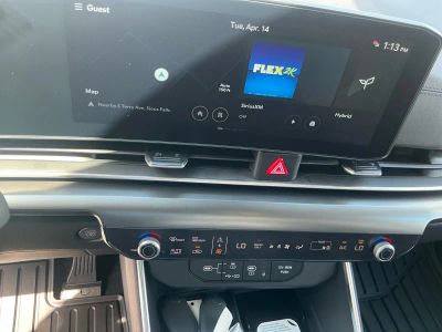 2026 Kia Carnival Hybrid — photo 12 view