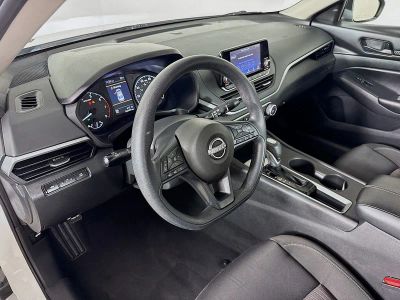 2024 Nissan Altima — photo 7 view