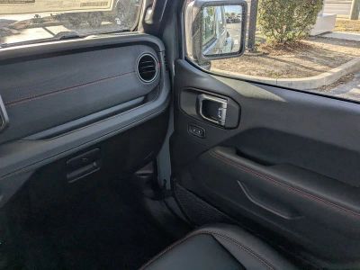 2026 Jeep Wrangler — photo 16 view