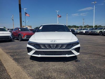 2026 Hyundai Elantra Hybrid - Photo 13