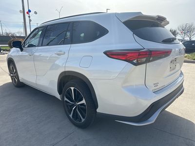 2021 Toyota Highlander - Photo 4