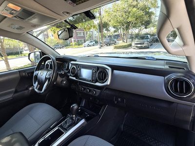 2017 Toyota Tacoma - Photo 12