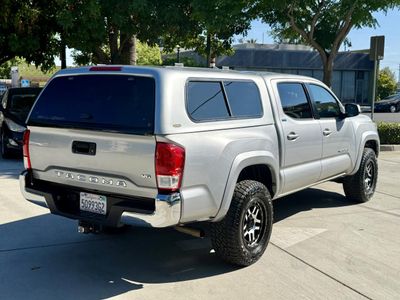 2017 Toyota Tacoma - Photo 8