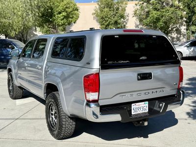 2017 Toyota Tacoma - Photo 6