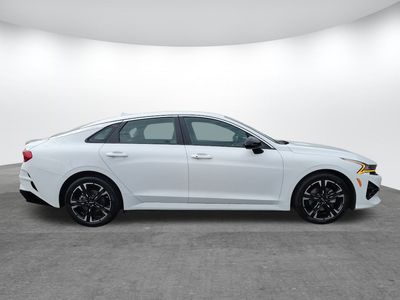 2022 Kia K5 - Photo 2
