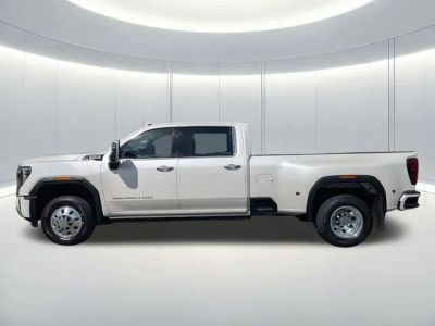 2024 GMC Sierra 3500HD — photo 8 view