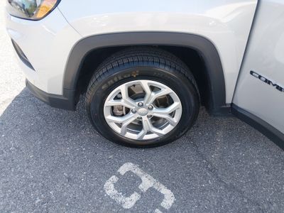 2024 Jeep Compass — photo 10 view