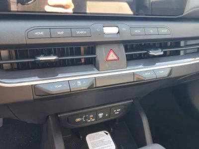 2025 Kia K4 — photo 17 view