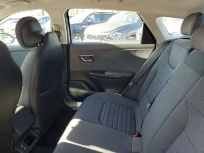 2025 Kia K4 — photo 24 view
