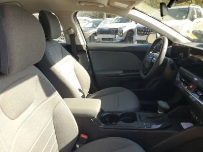 2025 Kia K4 — photo 30 view