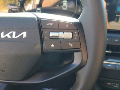 2025 Kia K4 — photo 12 view