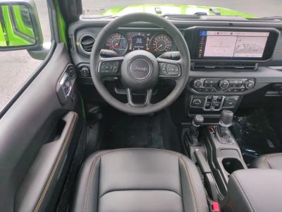 2026 Jeep Gladiator — photo 18 view