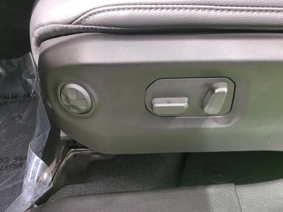2026 Jeep Gladiator — photo 22 view