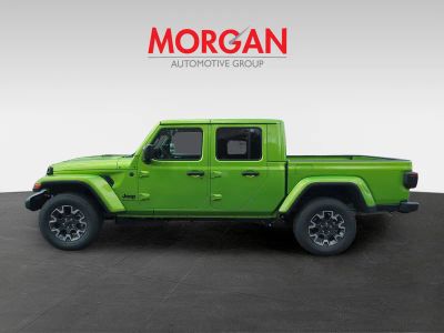 2026 Jeep Gladiator — photo 8 view