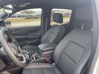 2025 Chevrolet Colorado — photo 15 view