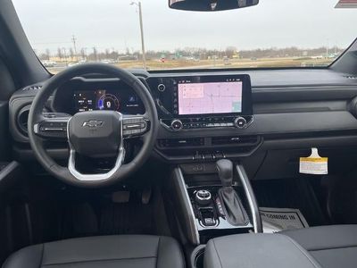 2025 Chevrolet Colorado — photo 18 view