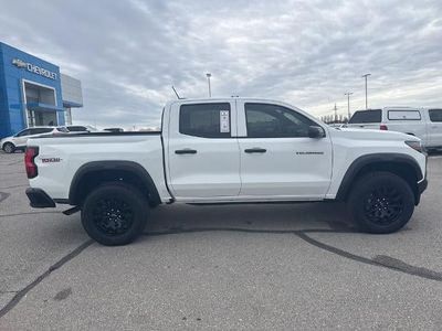 2025 Chevrolet Colorado — photo 9 view